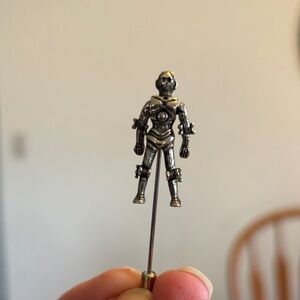 C3PO Robot Figurine Pin